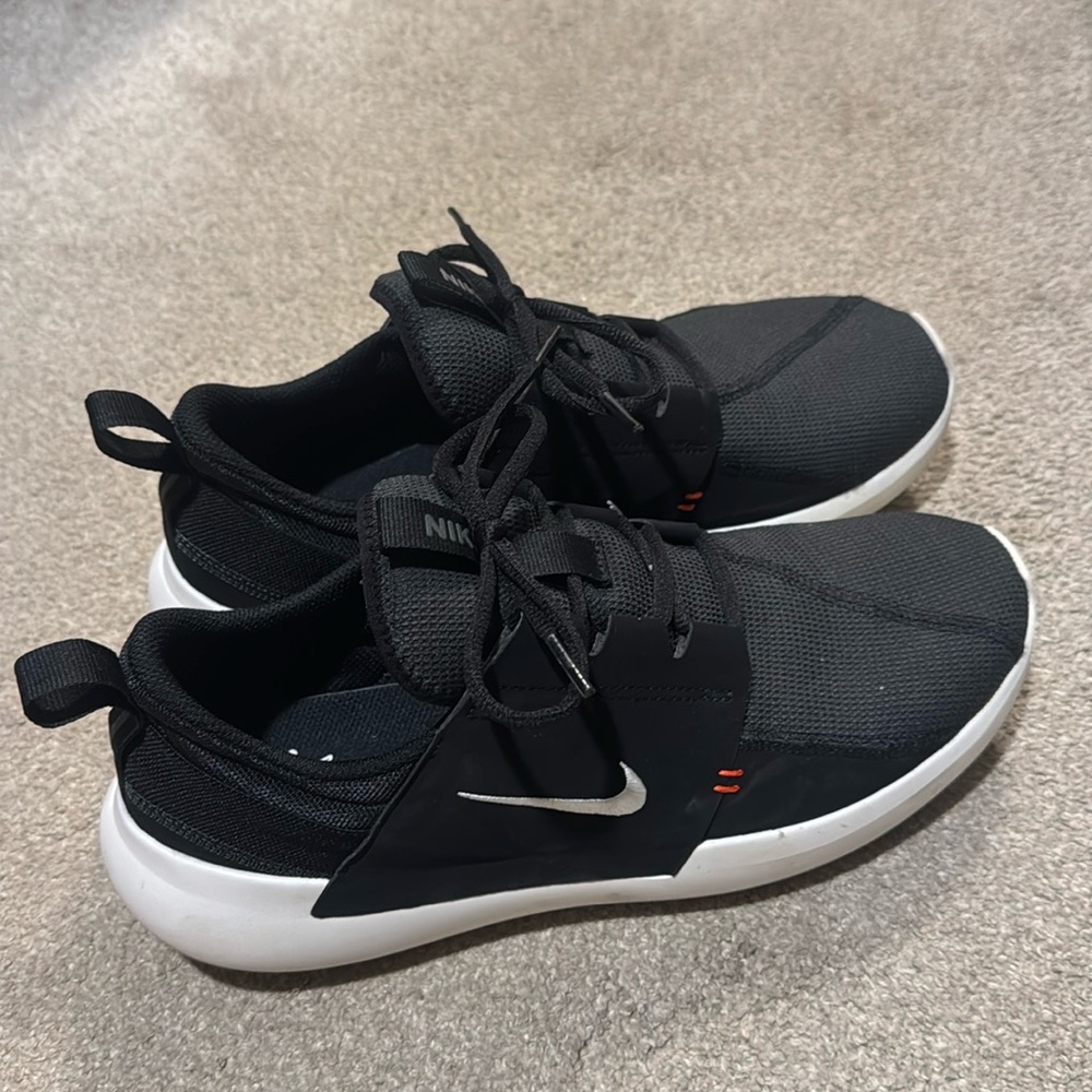 Men’s 10.5 Nike all day ad